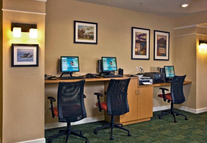 Towneplace Suites By Marriott Clinton At Joint Base Andrews Exterior foto
