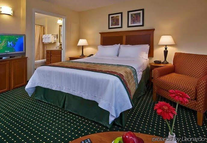 Towneplace Suites By Marriott Clinton At Joint Base Andrews Exterior foto